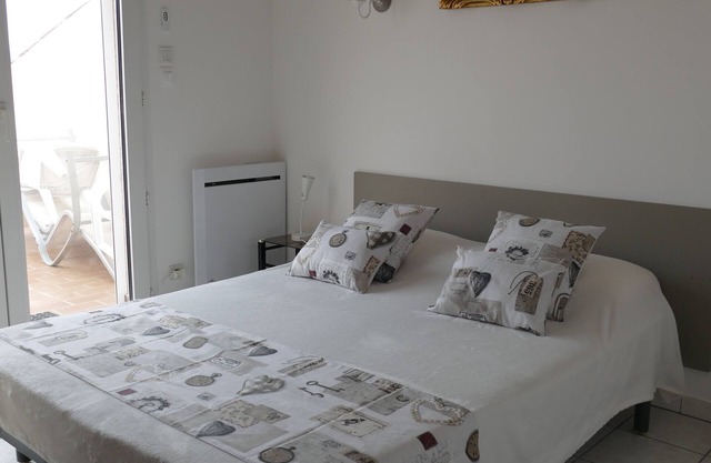 Apart. 3 T3 - 4 people - 150 m /sea any comfort