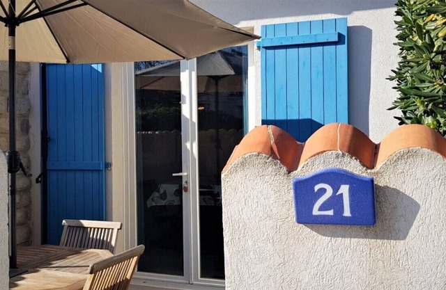 APART 6 PERS. RDJ/2 BEDROOMS Presqu'Ile de Giens Holiday Residence HYÈRES