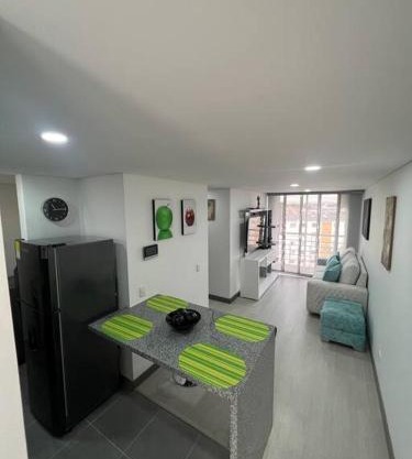 Apartaestudio amoblado, Edificio Avanzzare T1-501