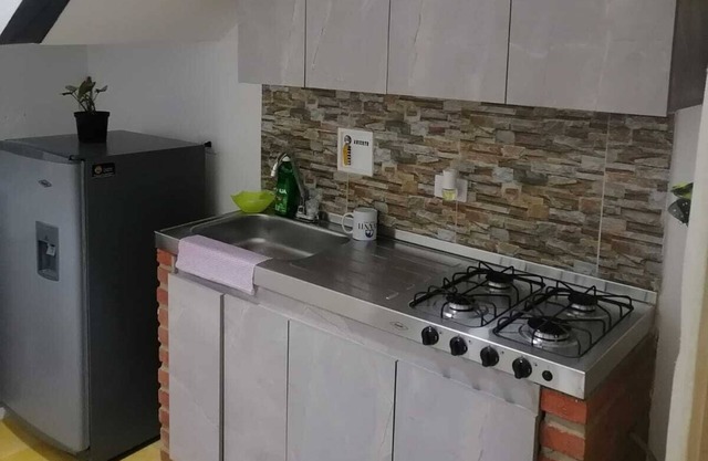 Apartamento Amoblado Medellin, Comuna Trece