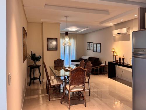 Apartamento Luxo Centro com Suíte, Sacada, Garagem, Garage