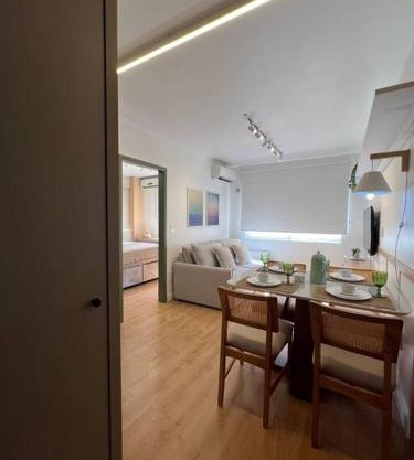 Apartamento na Quadra do Mar com pisicina