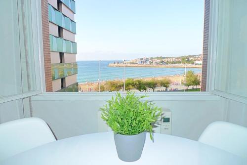 Apartamento San Lorenzo Playa. Vistas al mar.
