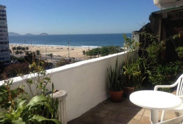 Apartamentos Copacabana ampla vista mar
