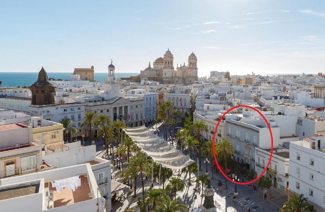Apartamentos El Capitan Veneno by Cadiz4Rentals