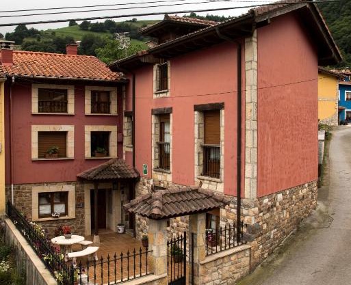 Apartamentos la Regoria