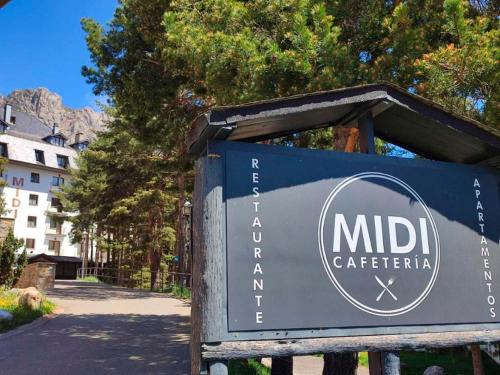 Apartamentos Midi 3000