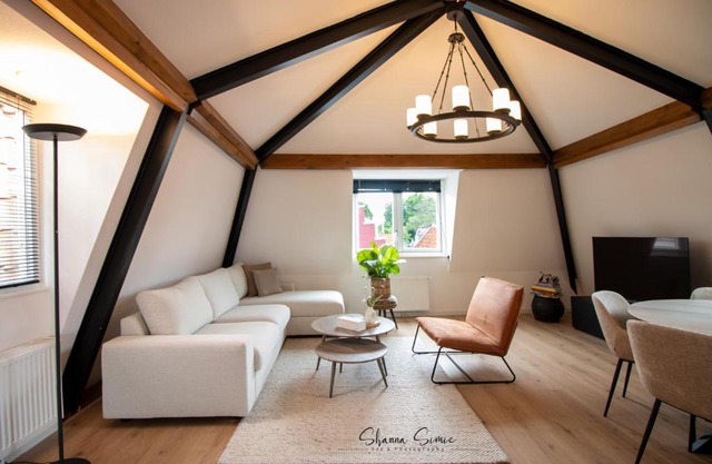 ApartHotel De Koning by Urban Home Stay