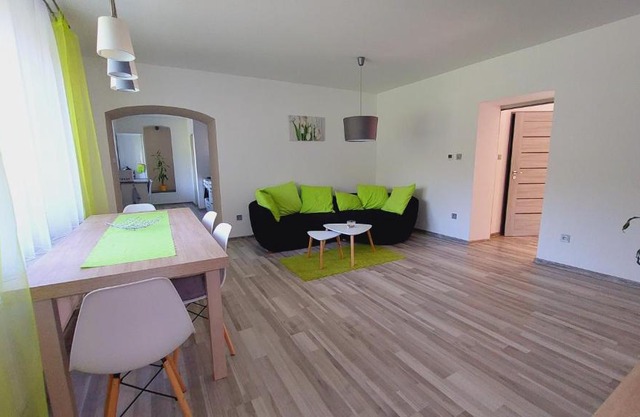Apartmán Budín - v klidu přírody, s parkováním