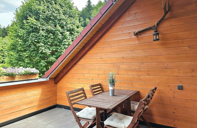 Apartment 'Ferienwohnung Nr 2 Maierbauernhof' with Mountain View, Shared Terrace and Wi-Fi