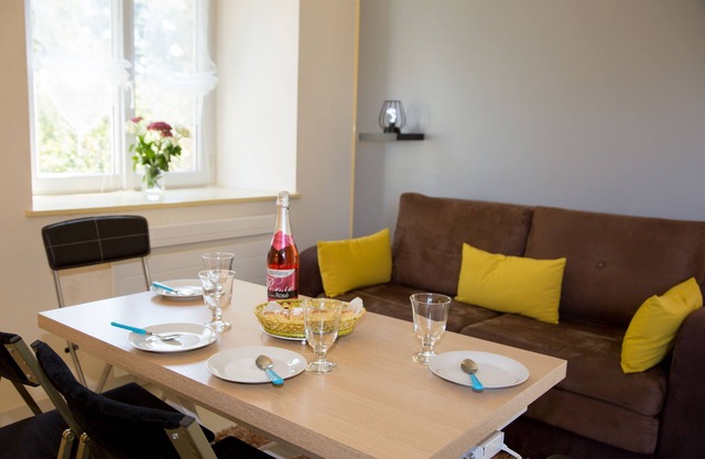 Apartment 2/4 People between Dinan and Saint Malo wifi, sheets, included