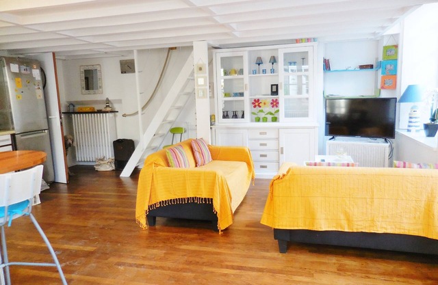 Apartment 75 m2, sleeps 5, 5 mm beaches, intra-muros