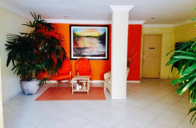 Apartment 8 people near Praia Central