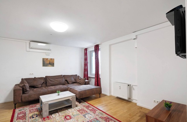 Apartment 'Aldars 15' with Wi-Fi and Air Conditioning