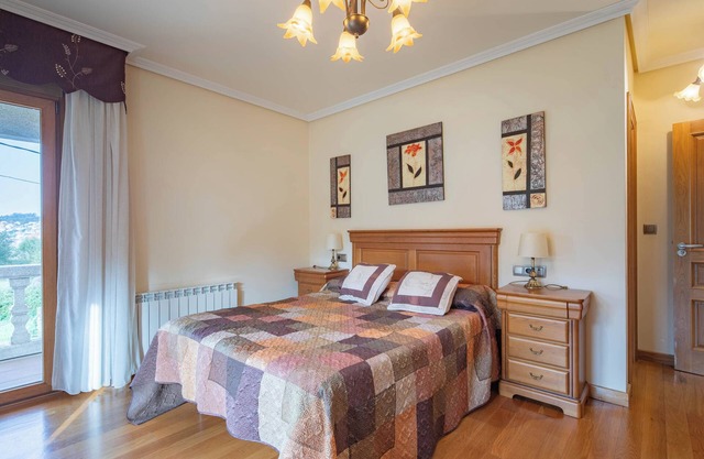 Apartment 'Apartamento 11' with Shared Pool, Private Terrace and Wi-Fi