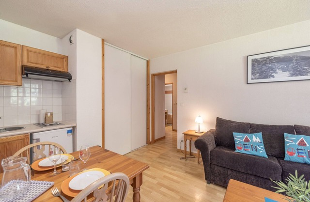 Apartment 'Appt Le Grand Tetras F14' with Mountain View, Shared Pool and Private Garden