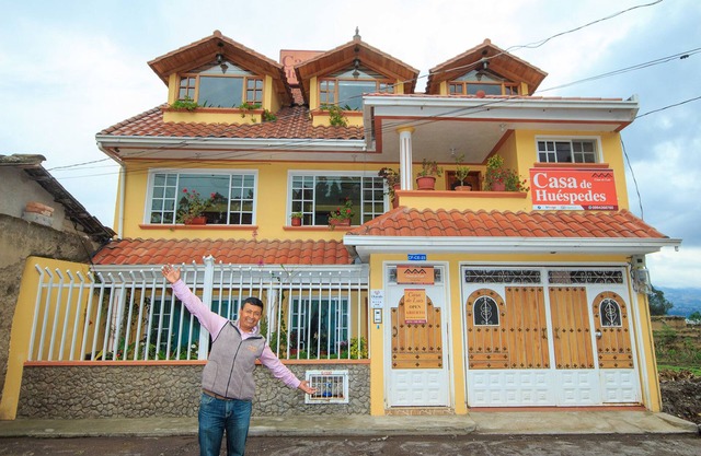 Apartment at "Casa de Luis" with lake & mountains view near Otavalo