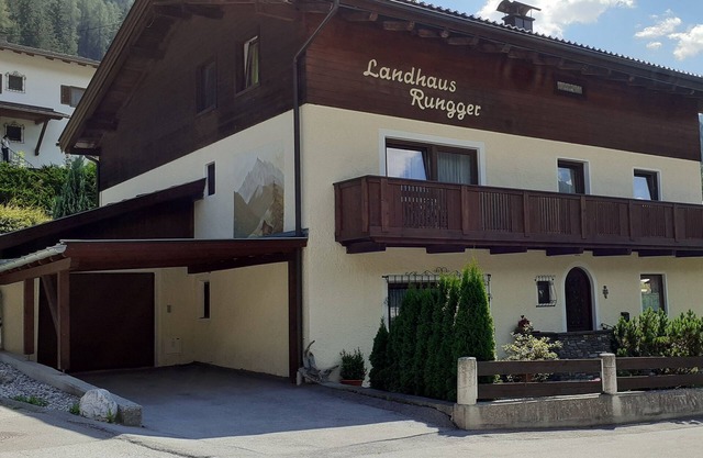 Apartment/House for 6-16 people/Incl. STUBAI SUPER CARD