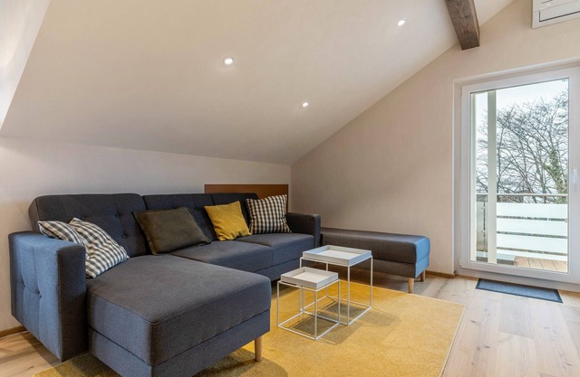 Apartment 'Auszeit' with Mountain View, Wi-Fi and Air Conditioning