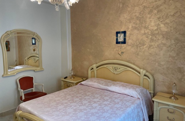 Apartment 'Ce Tour - La Casa del Limone di Nonni' with Mountain View, Wi-Fi and Air Conditioning