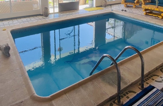 Apartment Delfin Azul with private heated pool (indoor wood)