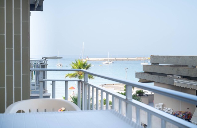 Apartment 'Dimora Lungomare Terra D'otranto' with Sea View, Wi-Fi and Air Conditioning
