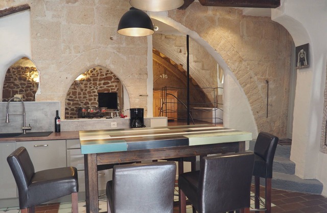 Apartment Ecusson Center historique Large 3 rooms in a 13th century building