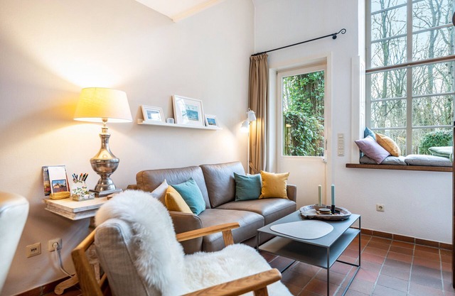 Apartment 'Ferienwohnung Kurparkhaus 19c Wyk' with Private Terrace and Wi-Fi