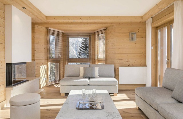 Apartment Hourglass - Three Bedroom Villa, Sleeps 6