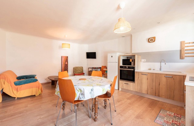 Apartment 'Gîte Au Coeur D'Arreau' with Mountain View and Balcony