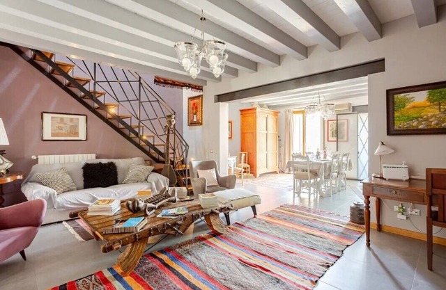 Apartment Giulia is a Luxurious and Spacious Apartment Near Teatro Massimo