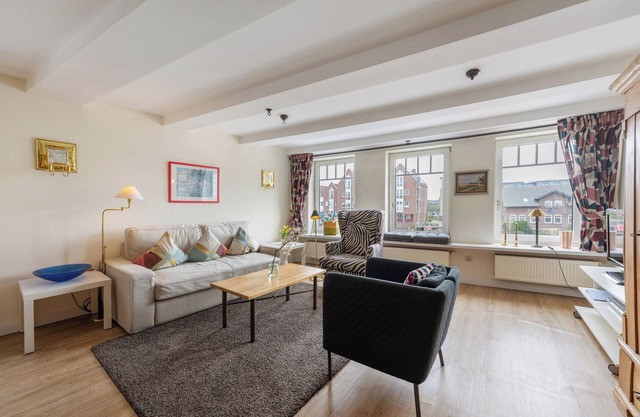 Apartment 'Hafenambiente' with Private Terrace and Wi-Fi