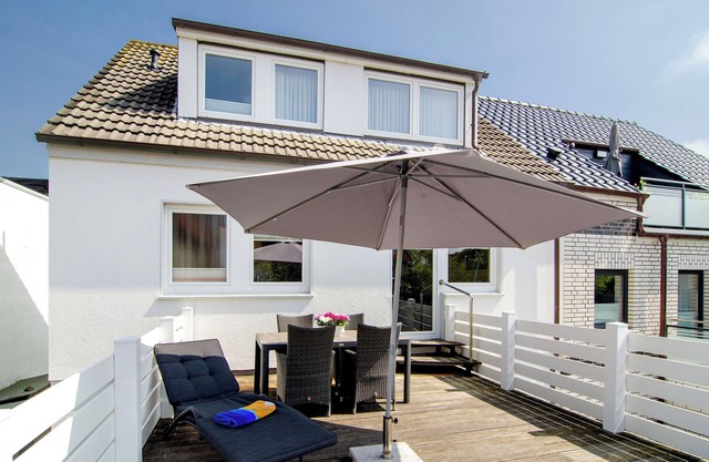 Apartment 'Huus Nördernee 1' with Balcony and Wi-Fi