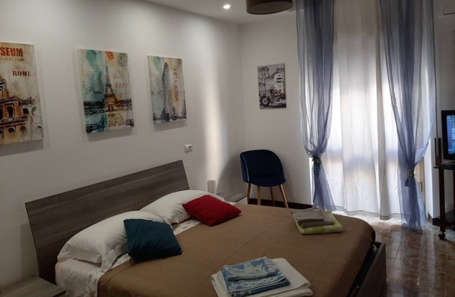 apartment in a quiet semi-central area, two steps away from metro line A