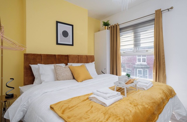 Apartment in Birkenhead-Near Liverpool &Chester-Free Parking