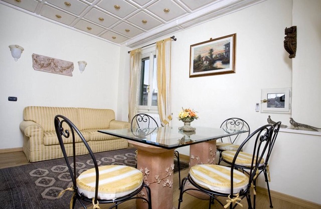 Apartment in Florence center,air conditioning, roof terrace with cathedral view.