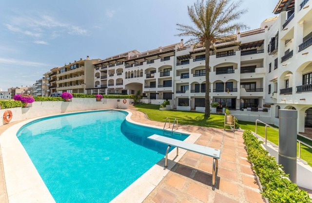 Apartment in L’Escala near Sandy Beaches
