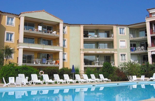 Apartment in Provence with Balcony