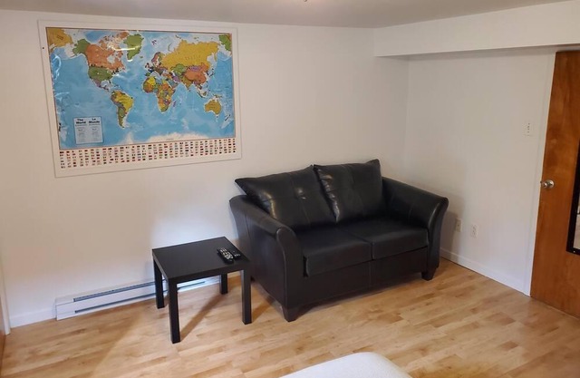 Apartment in Ste-Foy, 5 min from Laval University, 15 min from Old Quebec