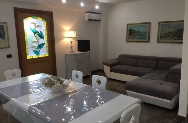 Apartment in villa with garden