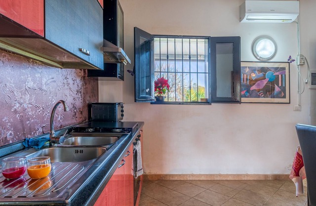 Apartment "Indipendente Lentini" with Mountain View, Garden & Wi-Fi