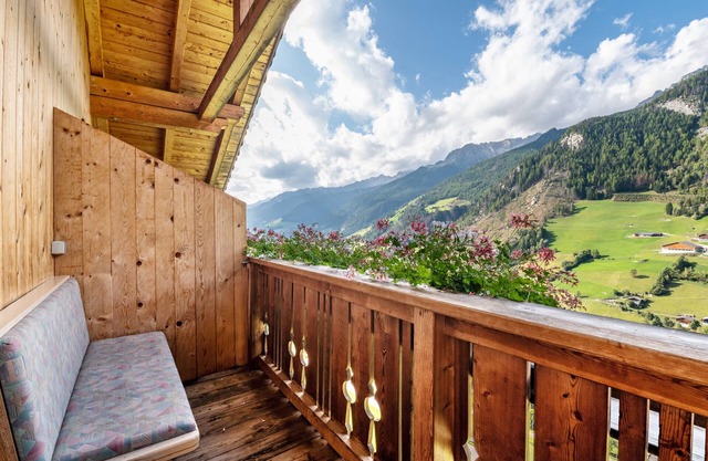 Apartment "Glocklechnhof Sonnenschein" with Mountain View, Garden, Balcony & Wi-Fi