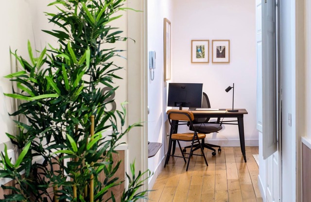 Apartment + Office area in Centro, Madrid