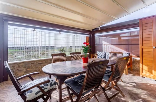 Apartment Old Lighthouse Beachside Haven - 10 minutes from the Airport