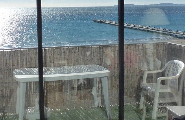 APARTMENT ON THE BEACH