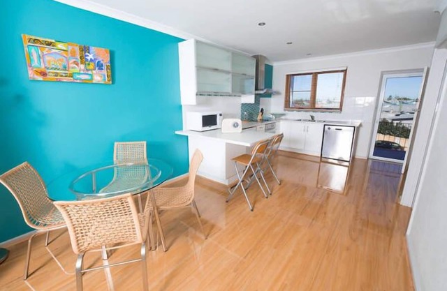 Apartment on Wray Avenue 1