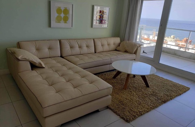 APARTMENT - PENÍNSULA