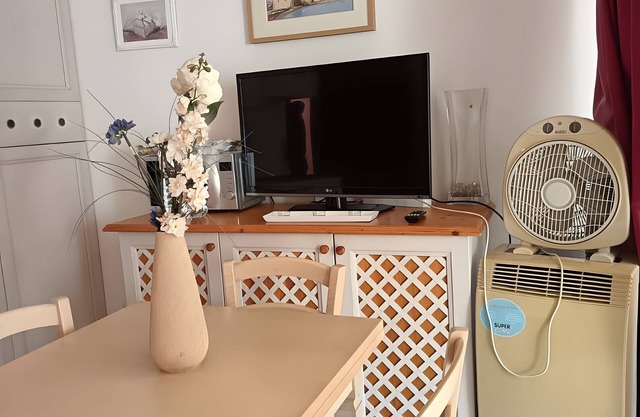 Apartment 'Rex Lo Scoglietto - Bilocale 28' with Communal Pool, Wi-Fi and Air Conditioning