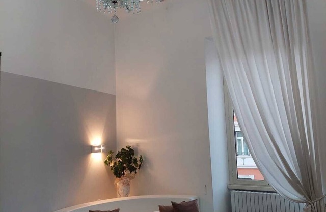Apartment Rome 18 Via Nazionale 18, ROME ITALY