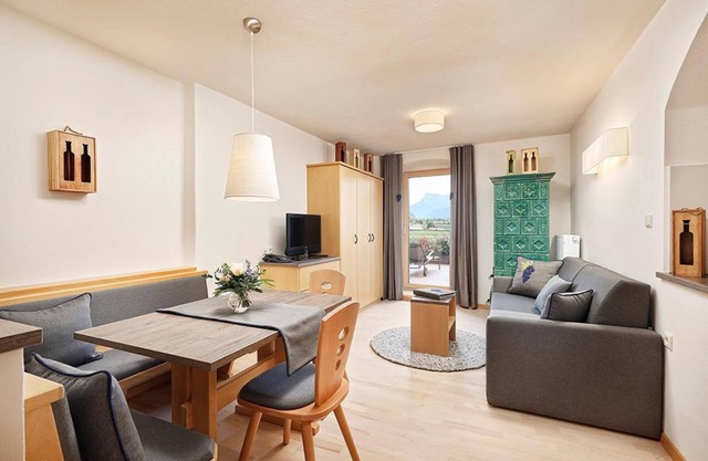 Apartment 'Stöckerhof Traube' with Mountain View, Shared Pool and Wi-Fi